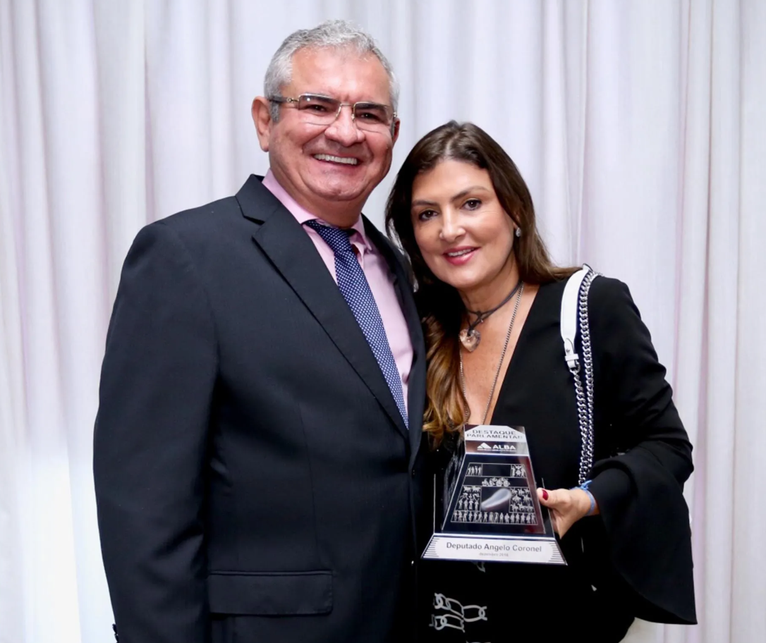 PT tenta reter Coronel com proposta à família