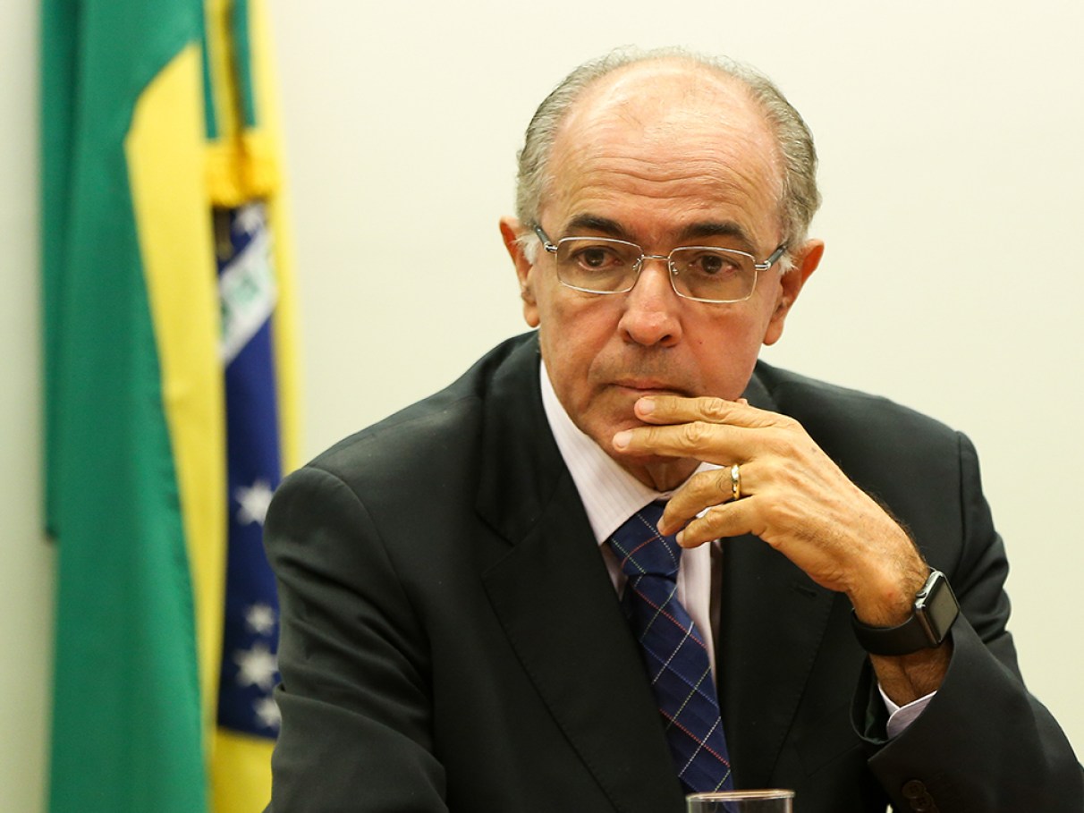 Partido Novo denuncia outdoors de deputado federal em Alagoinhas com propaganda eleitoral antecipada