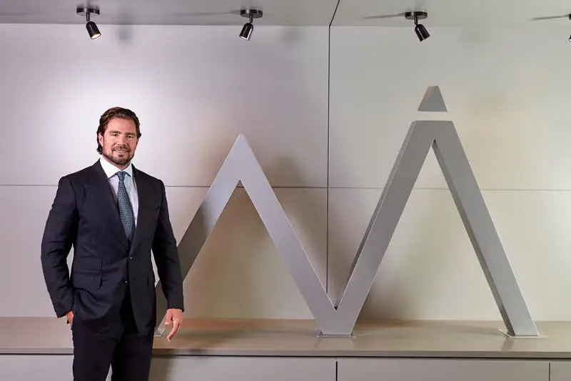 Peritos da Polícia Federal acessam dados completos de celulares desligados e sem senha, gerando temor em Brasília