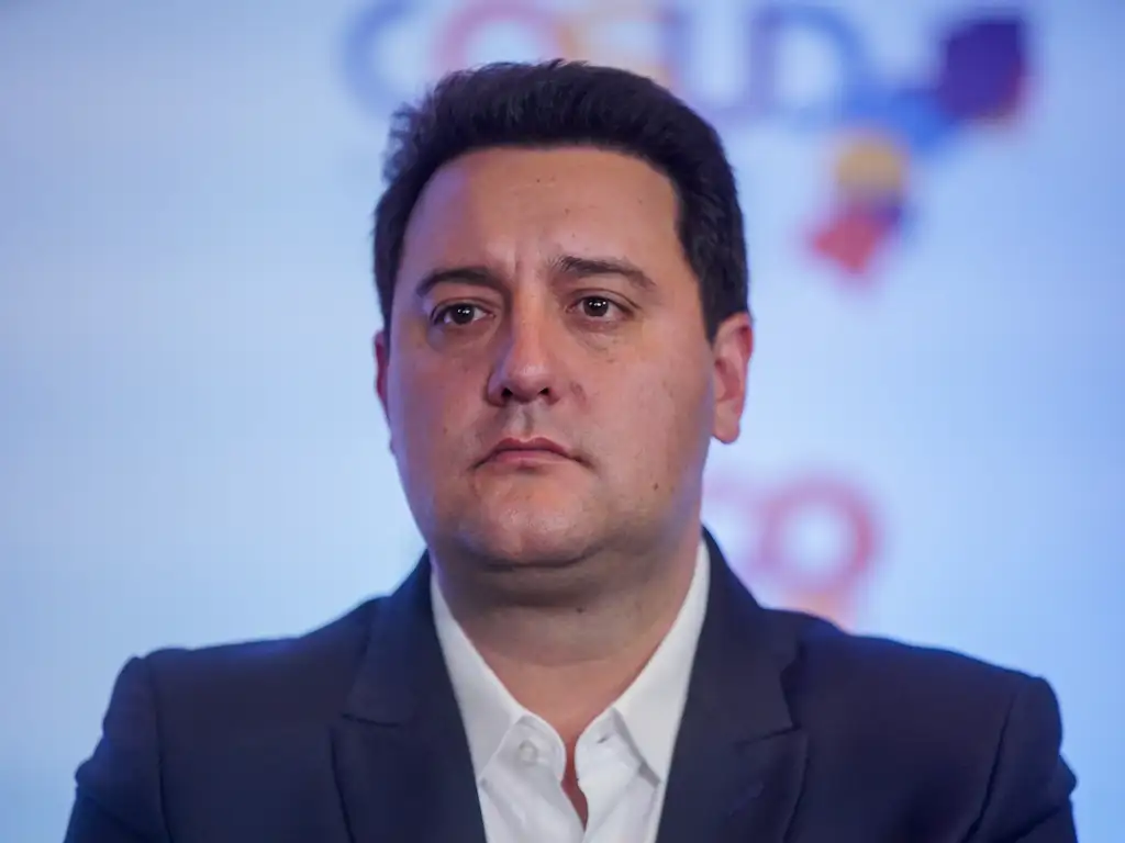 Ratinho Júnior avança na corrida presidencial sem Tarcísio