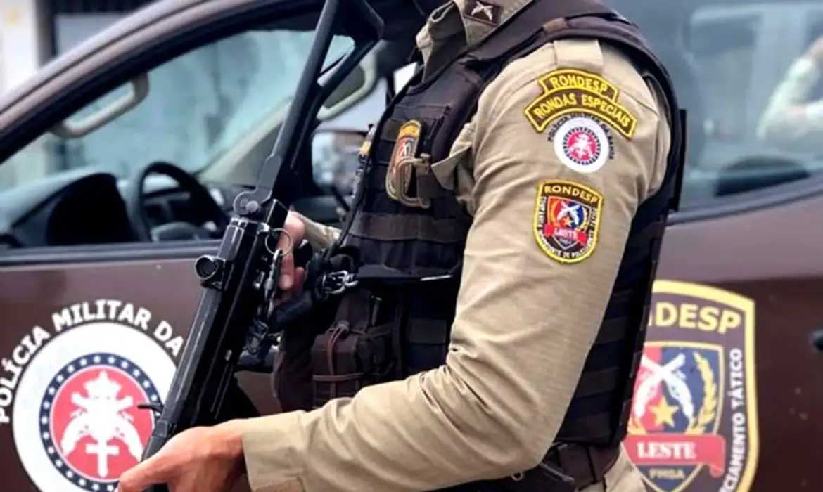 Prisão por tráfico na orla da Ribeira em Salvador