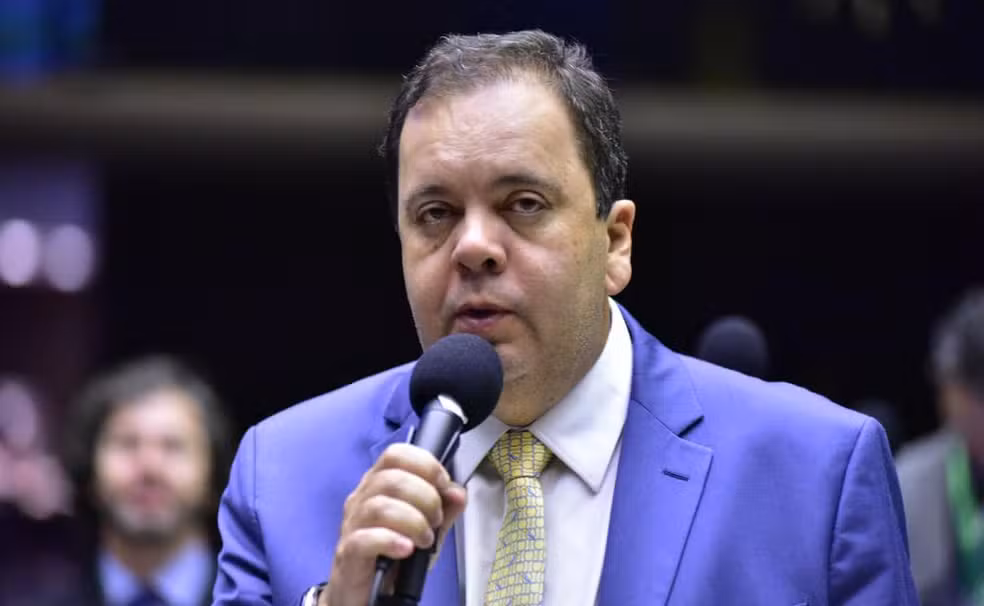 Elmar Nascimento recusa convite de Adolpho para cargo no governo estadual