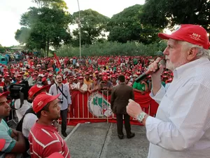 Lula viaja a Salvador para participar de encontro nacional do MST na sexta-feira, 23