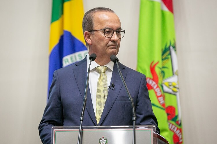 Santa Catarina sanciona lei que proíbe cotas raciais em universidades