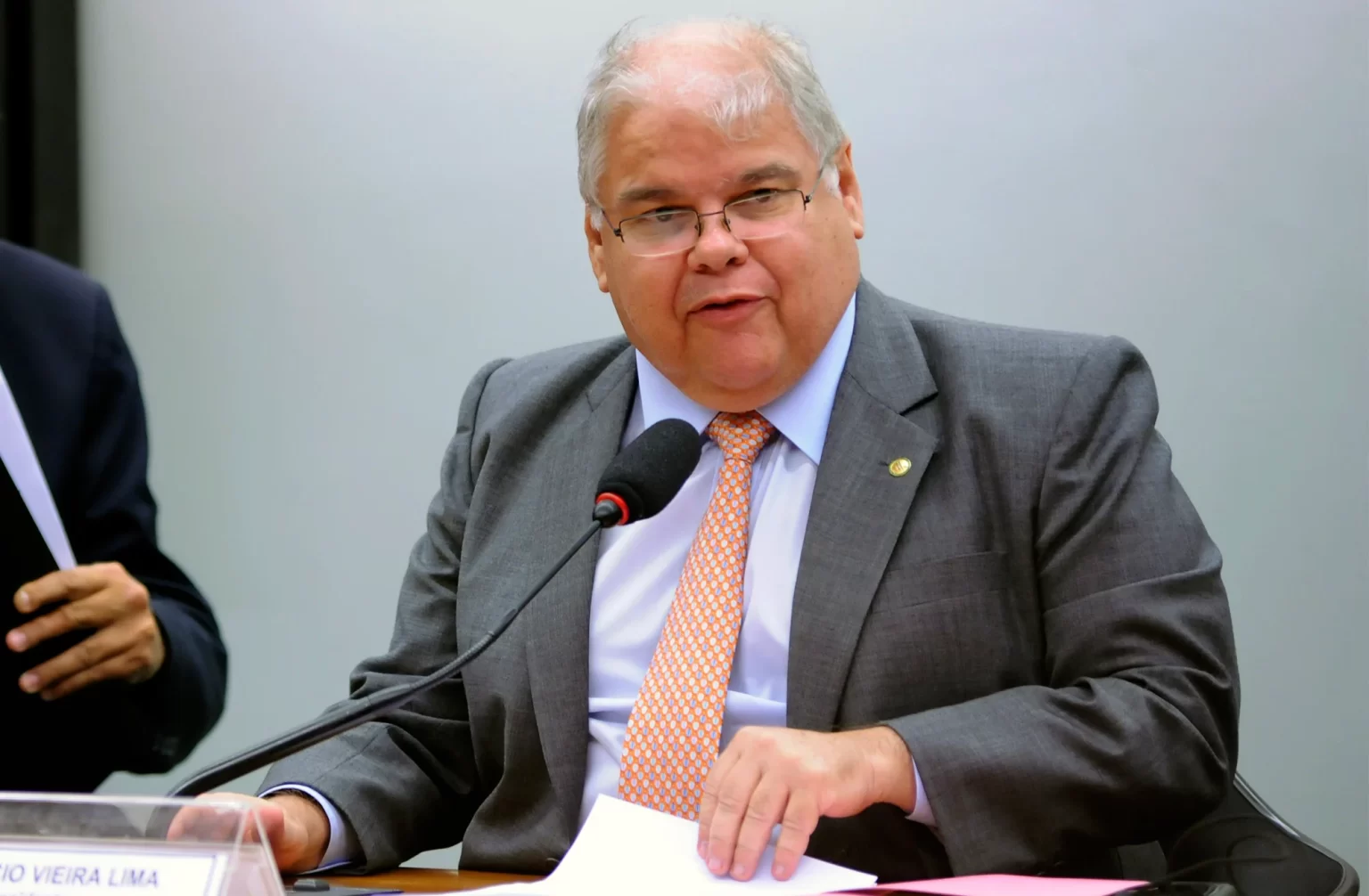 Lúcio Vieira Lima ironiza ACM Neto e afirma que ele “não será governador”