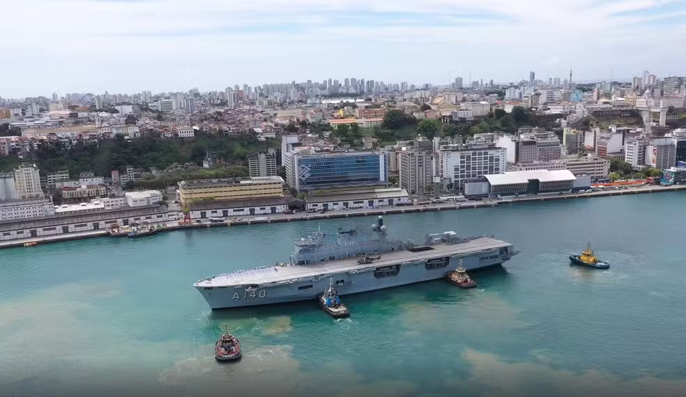 Salvador recebe maior navio de guerra da América Latina para visitação gratuita neste domingo