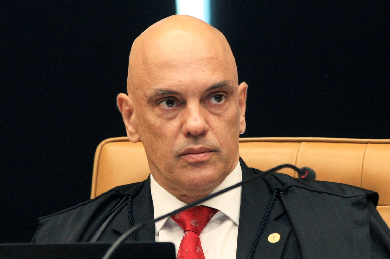 Moraes nega pedido de encontro com ex-presidente do BRB e controlador do Banco Master