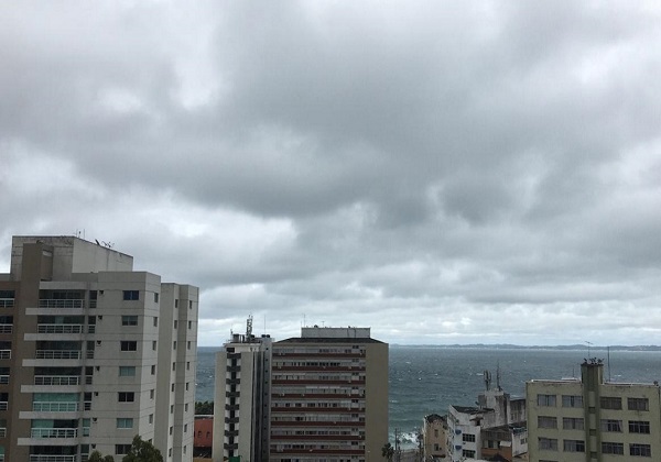 Previsão indica tempo instável em Salvador neste fim de semana com pancadas de chuva