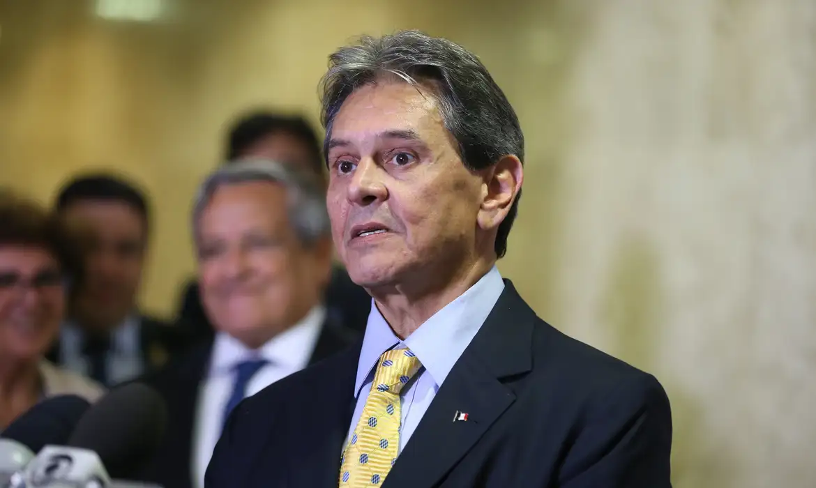 Moraes reconhece prescrição e reduz pena de Roberto Jefferson
