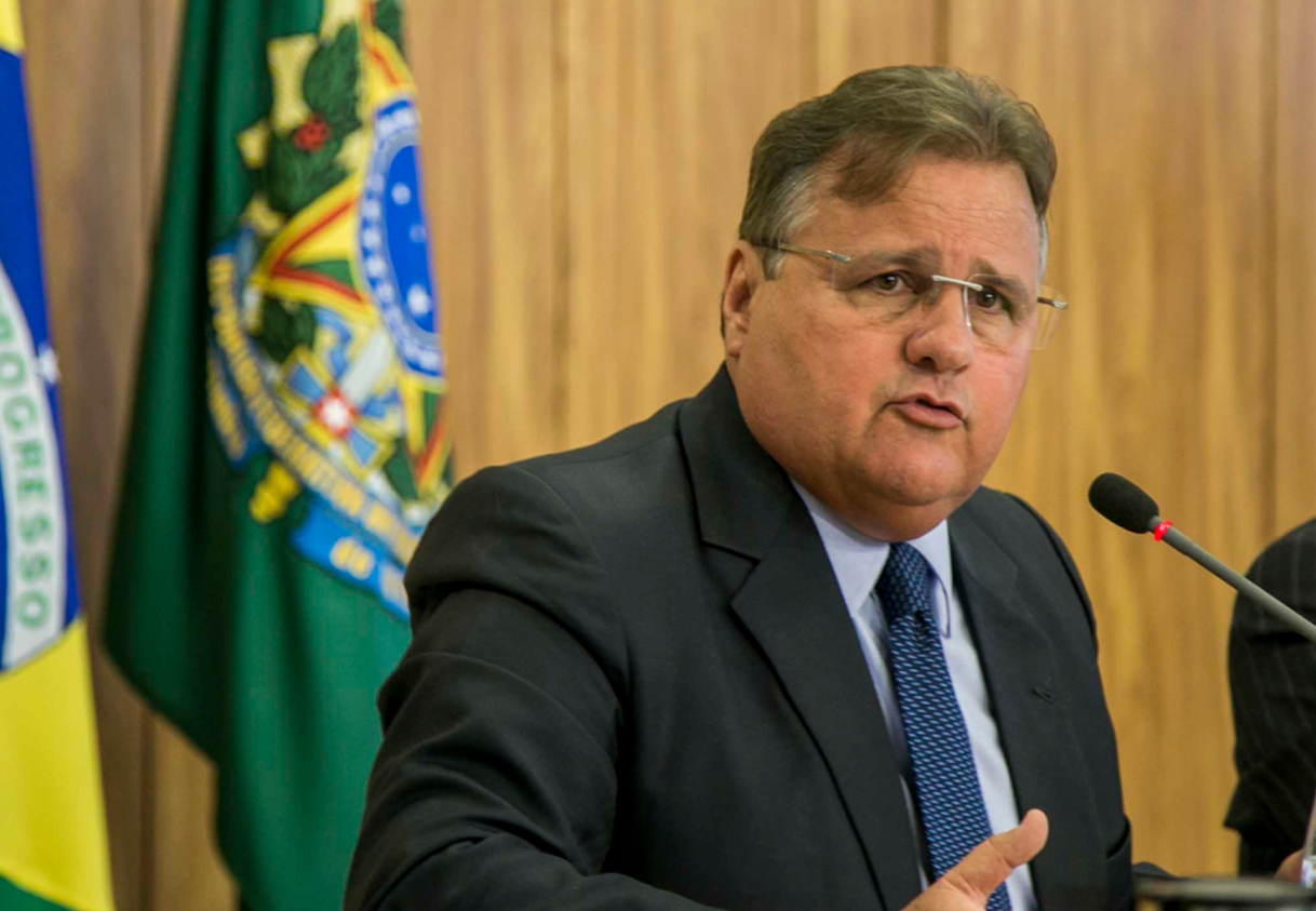 Geddel convida Angelo Coronel e filhos para o MDB