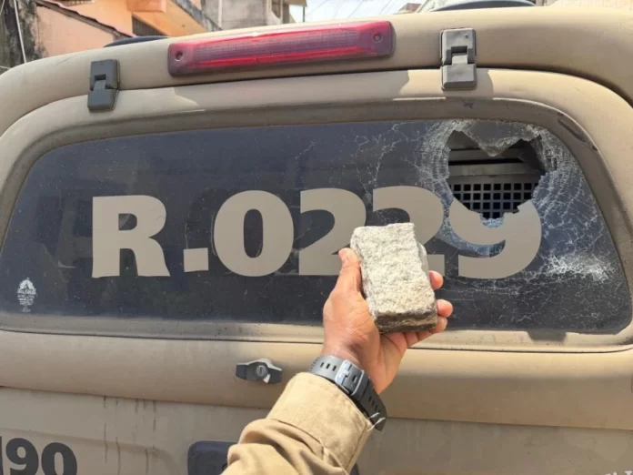 Operação policial no Nordeste de Amaralina deixa oito mortos e viatura apedrejada