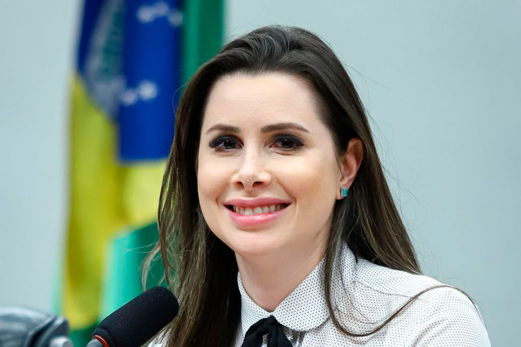 Deputada Caroline de Toni anuncia saída do PL após veto à candidatura ao Senado