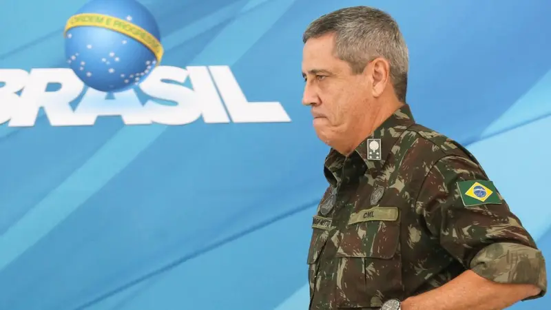 Defesa do general Walter Braga Netto solicita ao STF autorização para curso superior EAD e instalação de TV a cabo na prisão