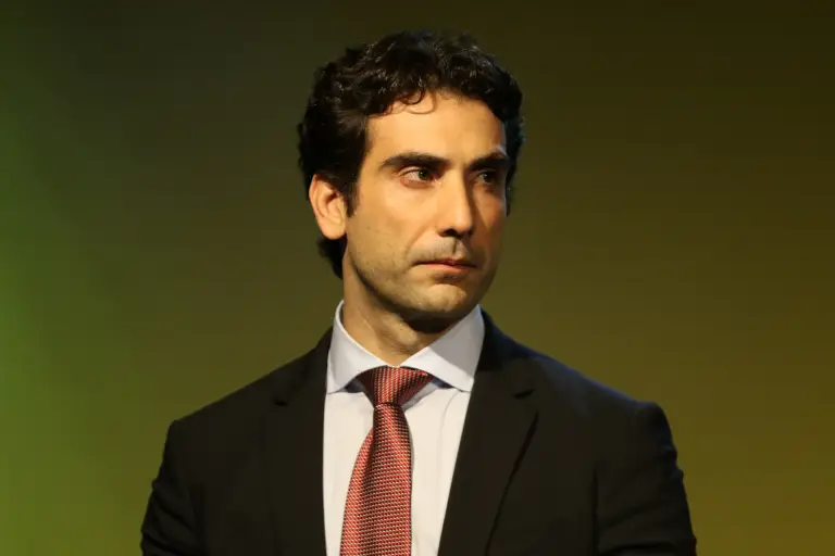 Presidente do Banco Central Gabriel Galipolo apresenta versão sobre irregularidades no Banco Master que diverge do depoimento do diretor de Fiscalização à PF