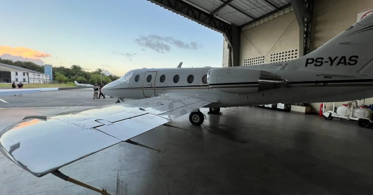 Polícia suspende camarote e apreende avião em operação contra rifeiros