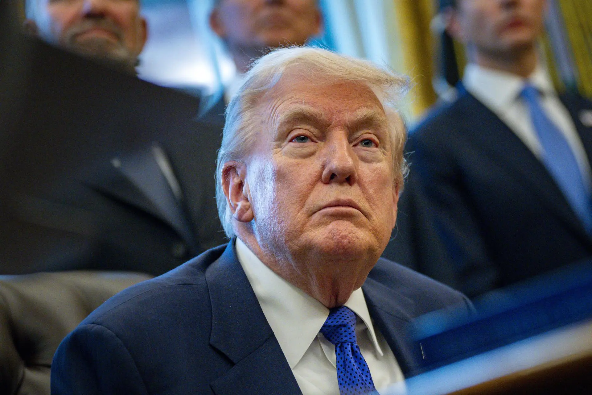 Trump confirma manutenção de negociações para acordo nuclear com o Irã durante encontro com Netanyahu