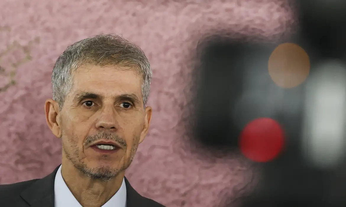 Sidônio veta participação de ministros em carro alegórico de Janja no Carnaval do Rio