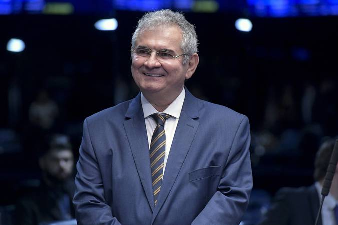 Chegada de Angelo Coronel reforça projeto de ACM Neto na oposição baiana