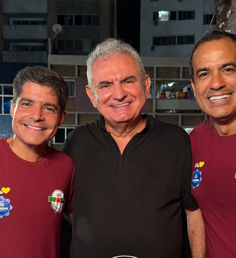 ACM Neto e Ângelo Coronel aproveitam Carnaval juntos em Salvador