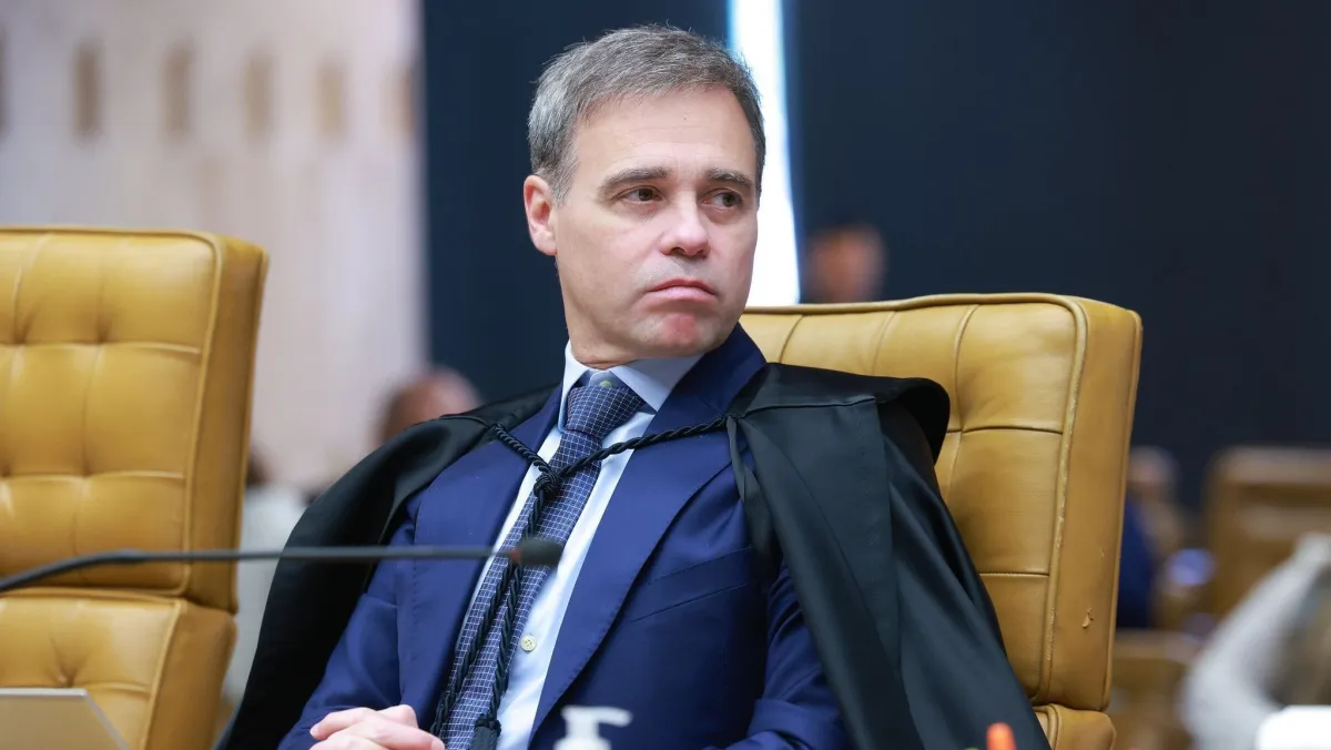 André Mendonça cancela ida a congresso na Espanha por presença de advogado de Vorcaro