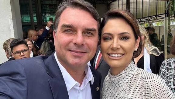 Michelle Bolsonaro opta por não apoiar campanha de Flávio  