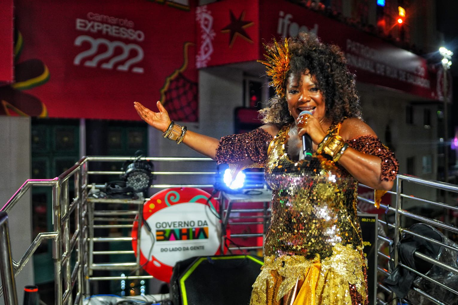 Governo da Bahia triplica repasse para bloco comandado por Margareth Menezes