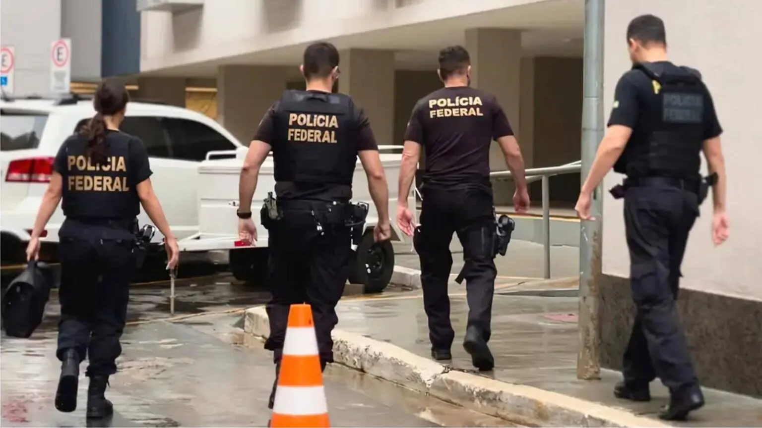 PF deflagra operação para investigar acesso irregular a dados fiscais de familiares de ministros do STF