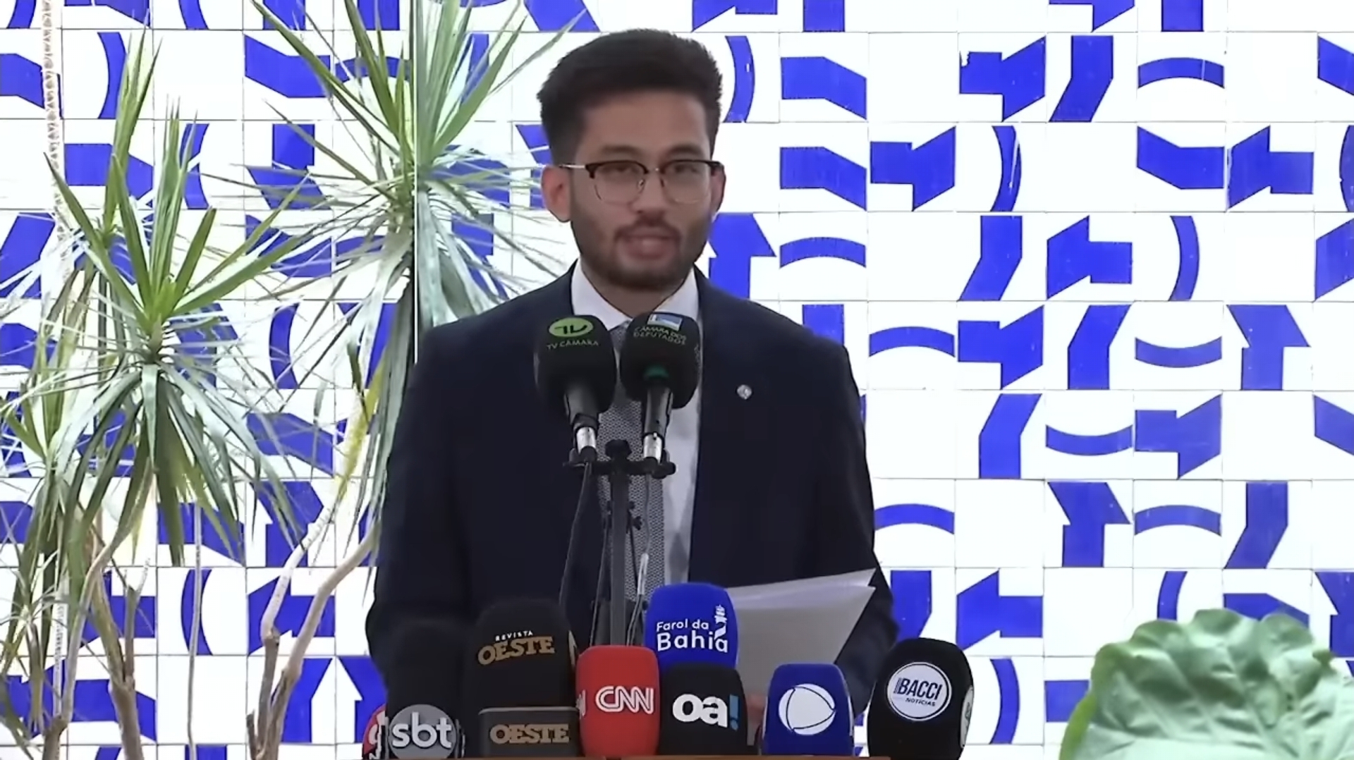 PEC do IPVA ganha 224 assinaturas e avança rápido na Câmara