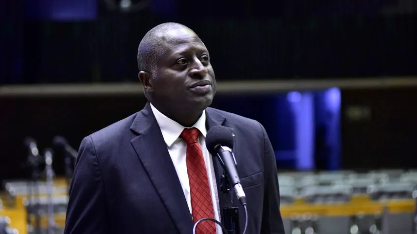 Bancadas do PL e da oposição na Câmara declaram apoio oficial à indicação de Hélio Lopes para o TCU