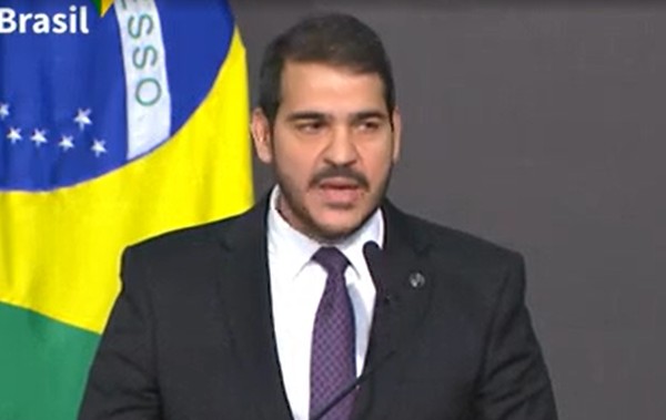 Advogado-geral da União Jorge Messias orientou a AGU a suspender processos sobre descontos indevidos no INSS