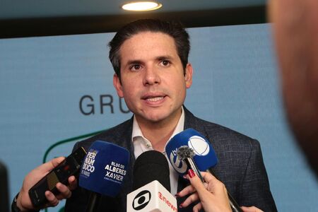 Hugo Motta afirma que taxação de bets era incompatível com o PL Antifacção e rejeita acusações de proteção ao setor