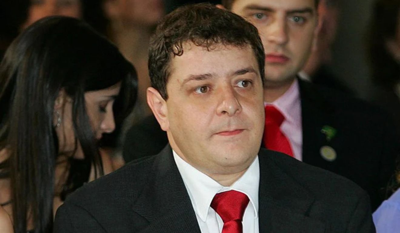 Polícia Federal analisa movimentações bancárias de Lulinha no caso do INSS