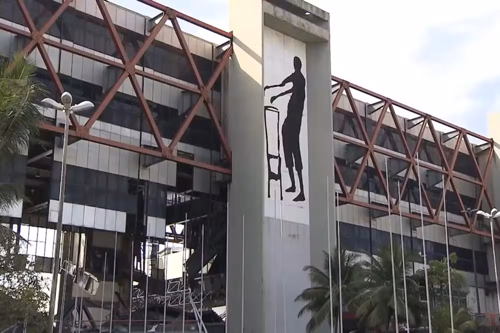 O antigo centro de convenções de Salvador vai a leilão no final de março