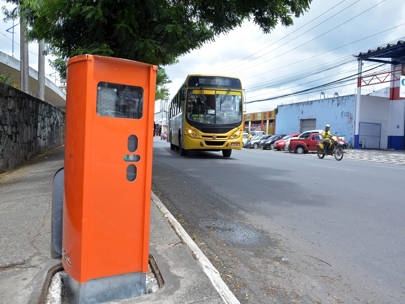 Vandalismo em equipamentos de trânsito concentra-se em Cabula, Centro e Avenida ACM em Salvador