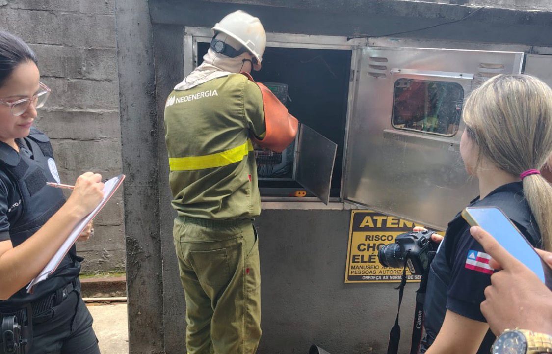 Fábrica de energéticos em Salvador tem furto de energia flagrado pela Coelba e Polícia Civil