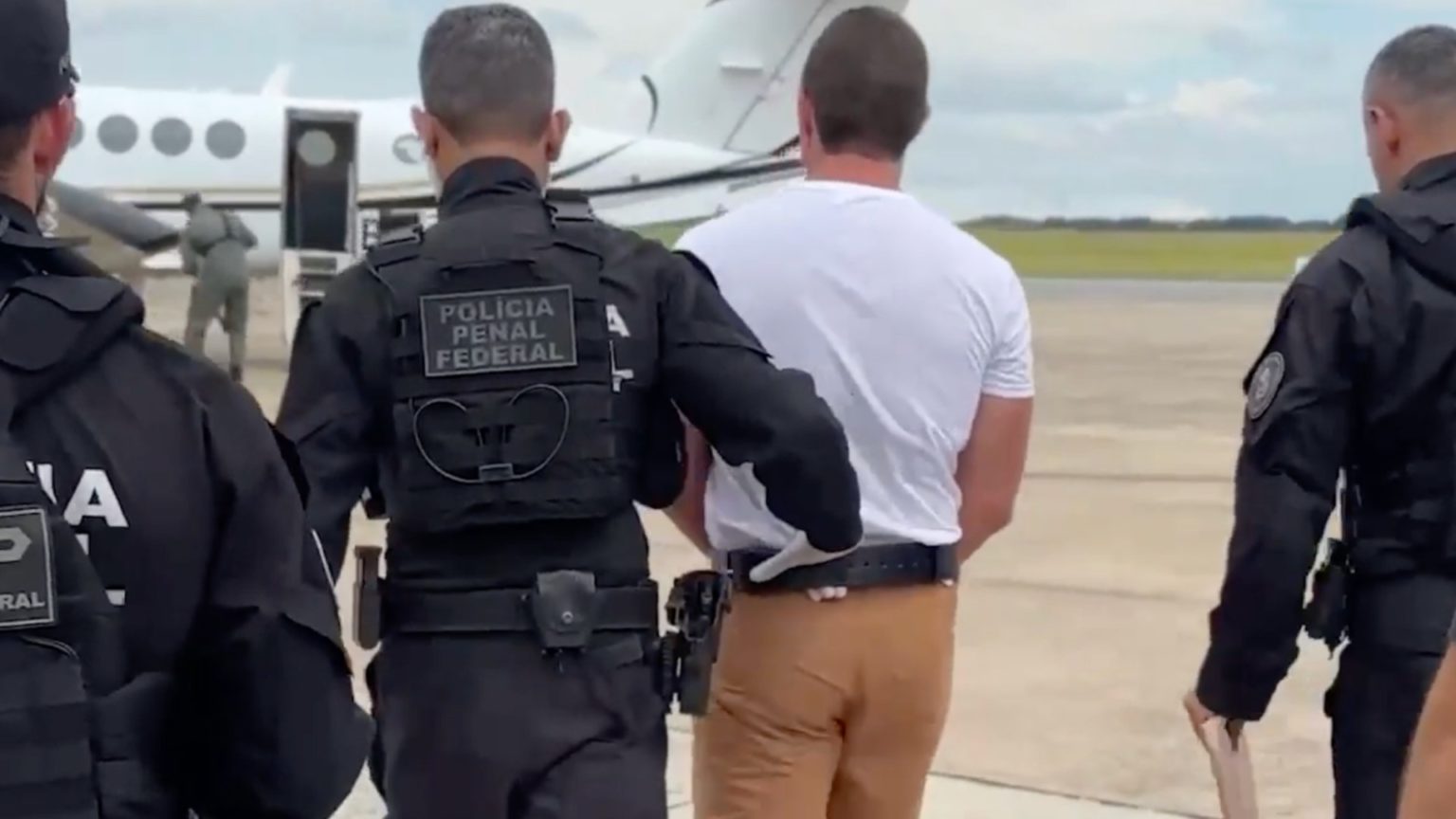 Vorcaro avalia delação premiada e prefere negociar diretamente com a PF