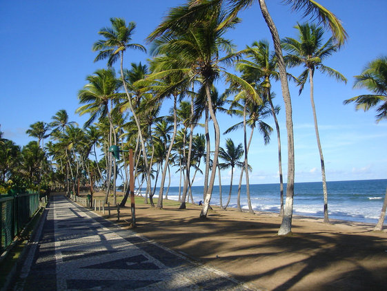Policial militar é assaltado em Lauro de Freitas e perde arma da corporação