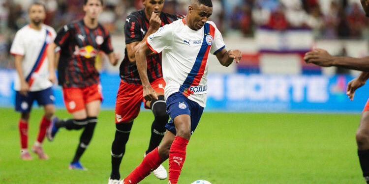 Bahia vence Red Bull Bragantino por 2 a 0 na Fonte Nova e sobe para o G-3