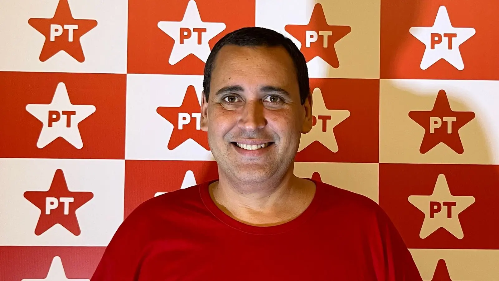 ACM Neto é o anti-Lula na Bahia, afirma secretário do PT