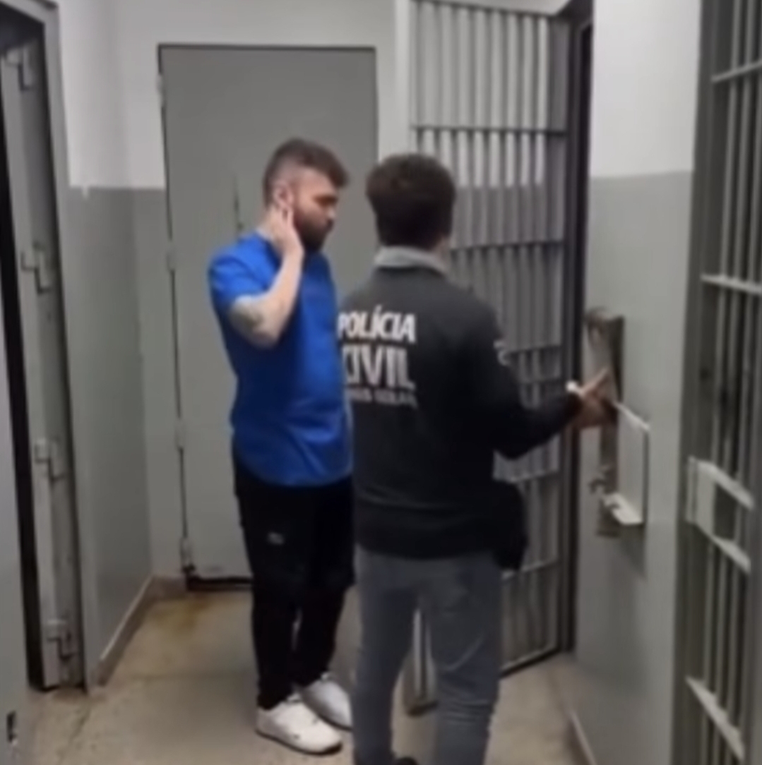 Tiago Santineli é levado à delegacia após confusão em Belo Horizonte