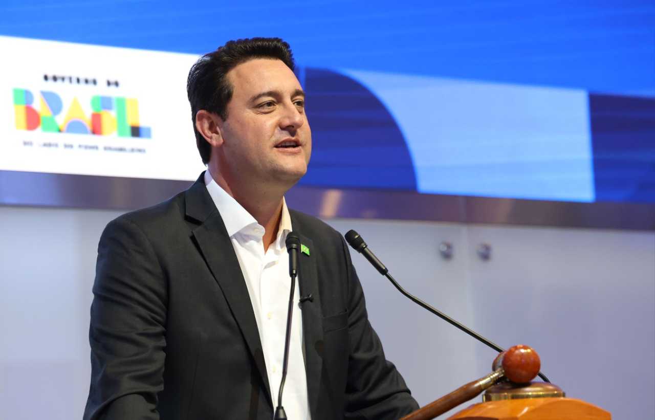 Ratinho Junior desiste da Presidência e decide concluir mandato no Paraná