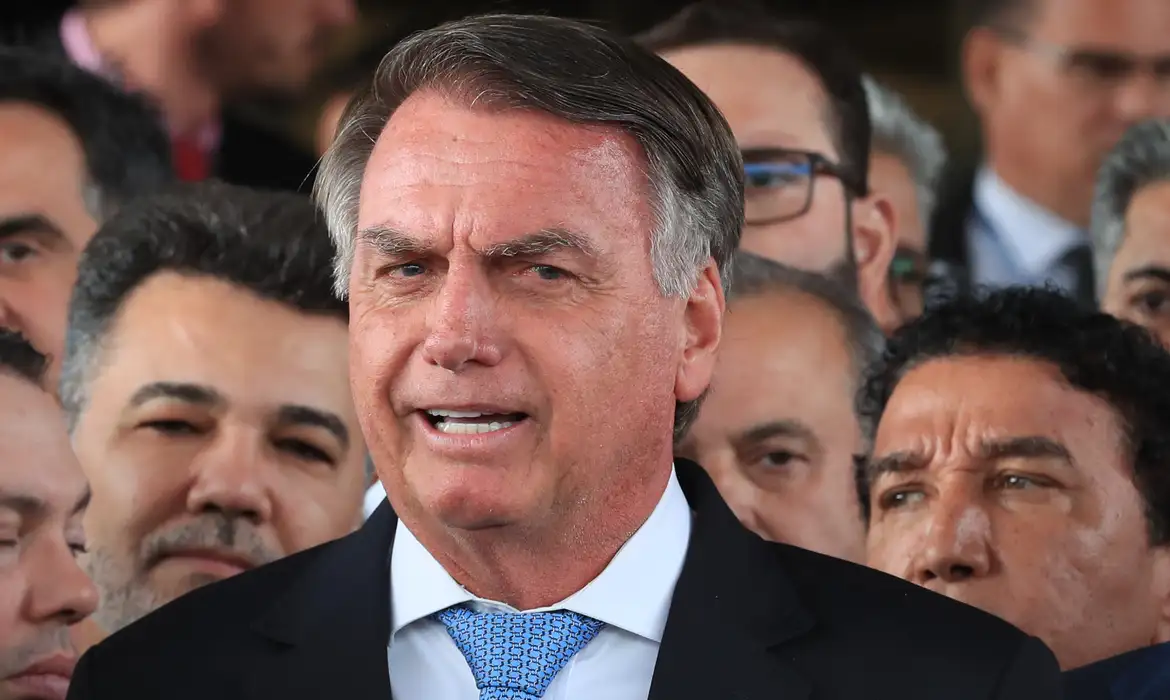 PGR apoia prisão domiciliar para Bolsonaro por motivos de saúde