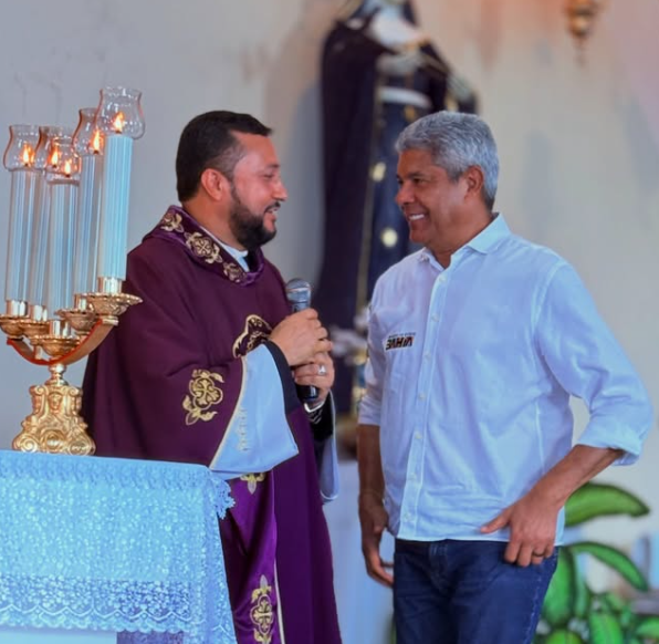Padre Paulo Avelino recebe visita de Jerônimo Rodrigues e fecha comentários no Instagram