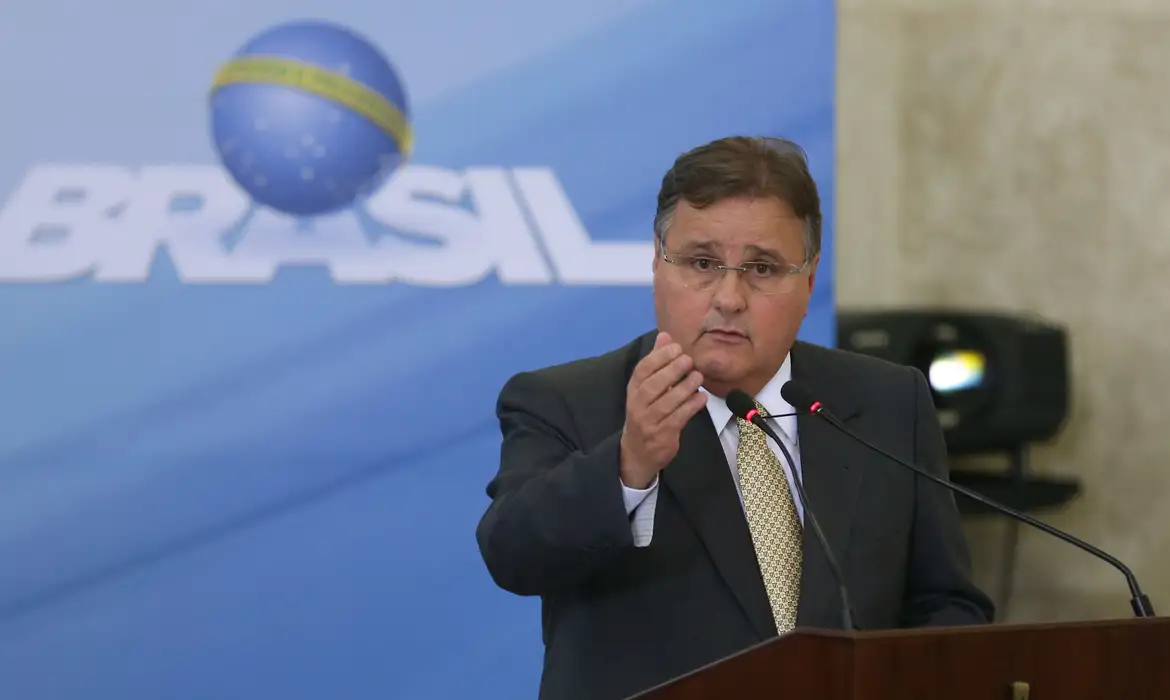 Geddel cobra pressa de Jerônimo na escolha do vice