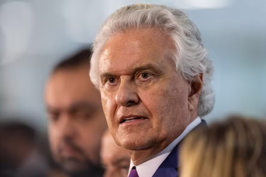 PSD escolhe Ronaldo Caiado como candidato a presidente