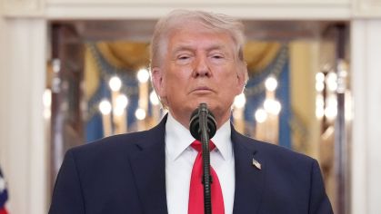 Trump afirma que pode selar cessar-fogo com Irã até segunda-feira e ameaça confiscar petróleo iraniano