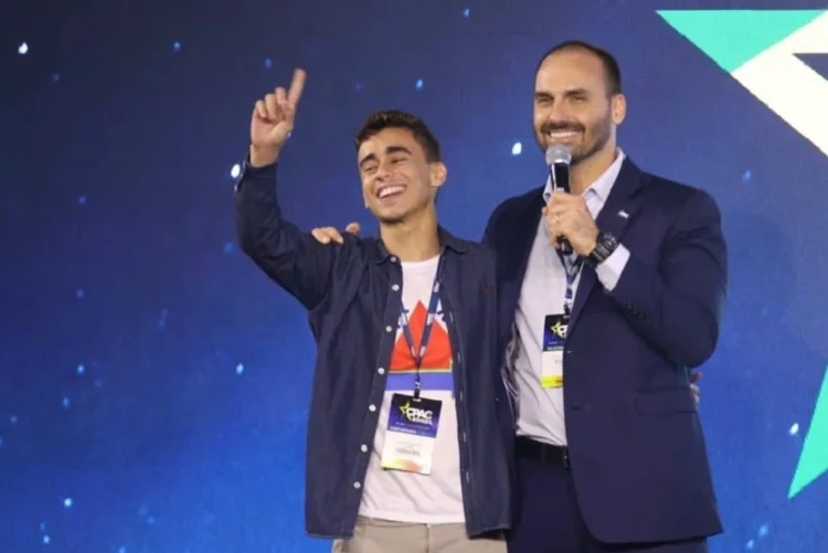 Eduardo Bolsonaro e Nikolas Ferreira trocam críticas públicas no X; Flávio pede racionalidade
