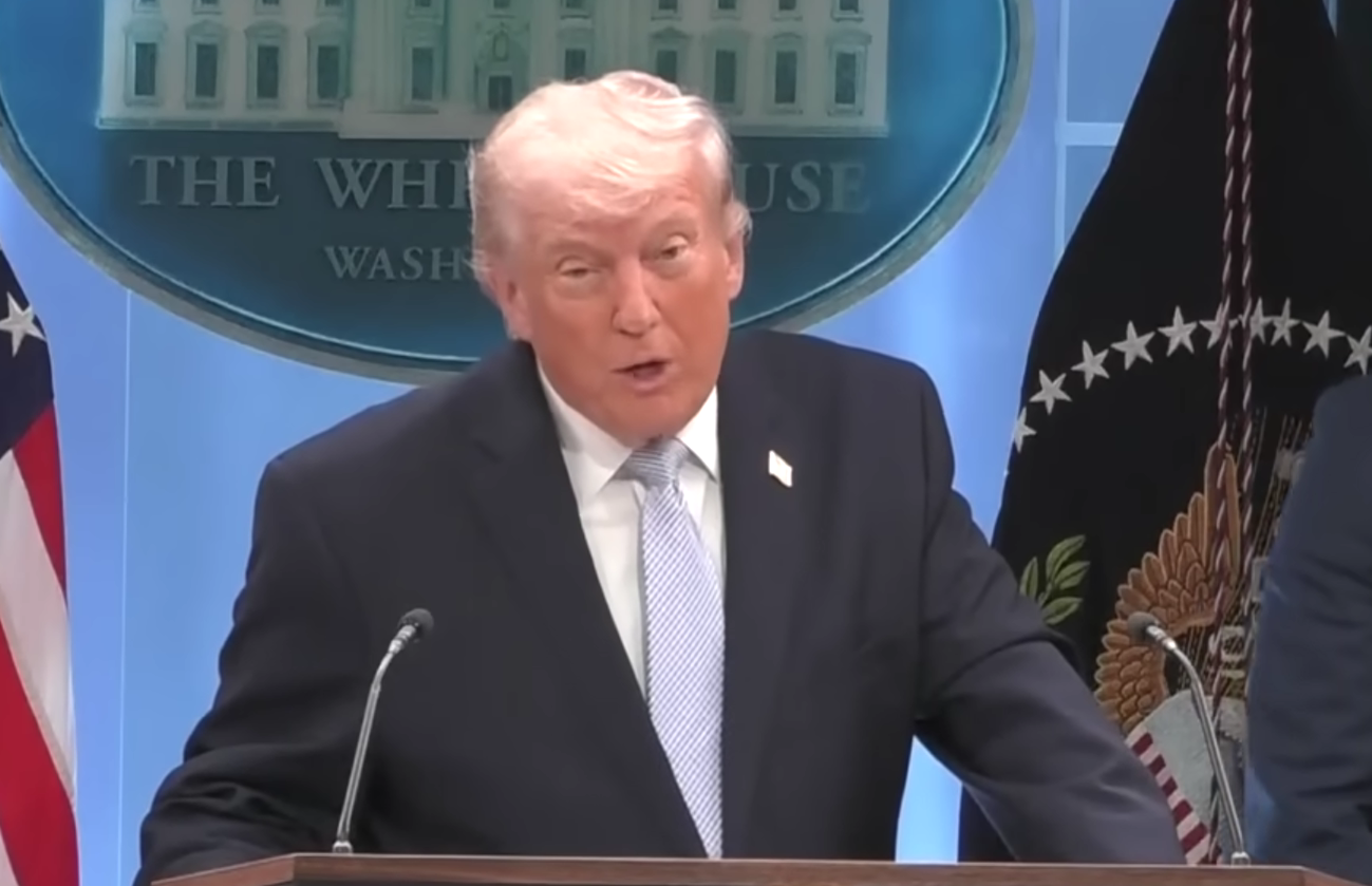 Trump dá ultimato ao Irã com ameaça de apagão total