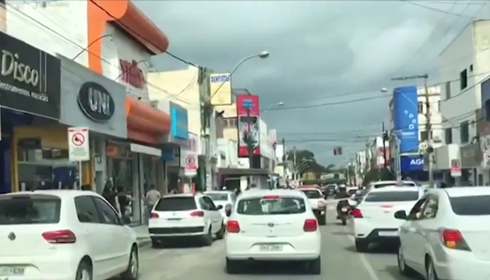 Dois homens ficam feridos após acidente em rodoviária na Bahia
