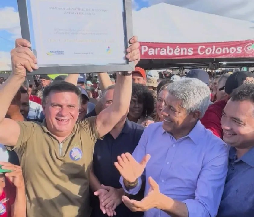 Jonga Bacelar continua no PL apesar de laços com Lula e Jerônimo